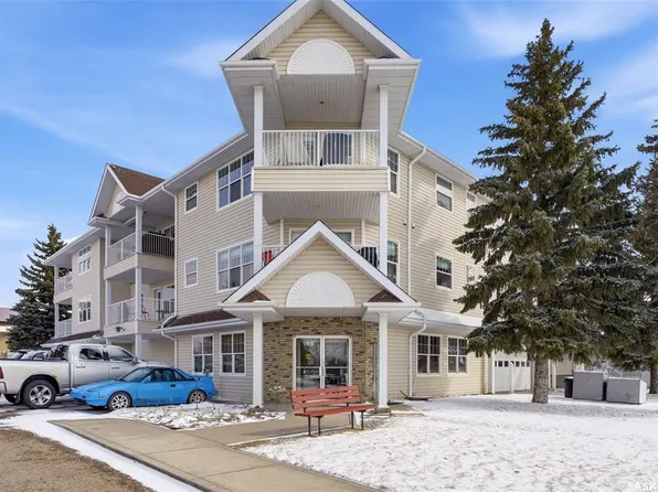 UNIT 303-100 5th AVENUE, Regina Beach, SK S0G 4C0