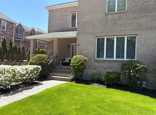 35 Eddy St, Newton, MA 02465