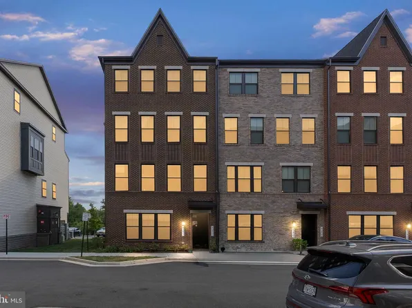 43433 Stonewood Crossing Ter, Ashburn, VA 20148
