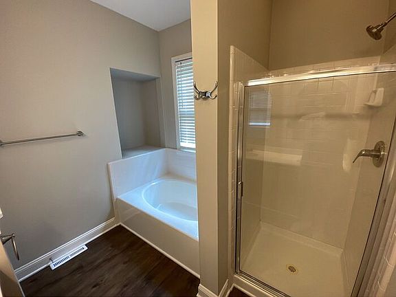3rd image of 8100 Red Oaks Trl