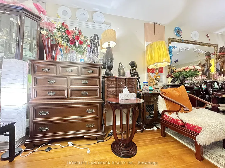 225 Davenport Rd #202 — Photo 10