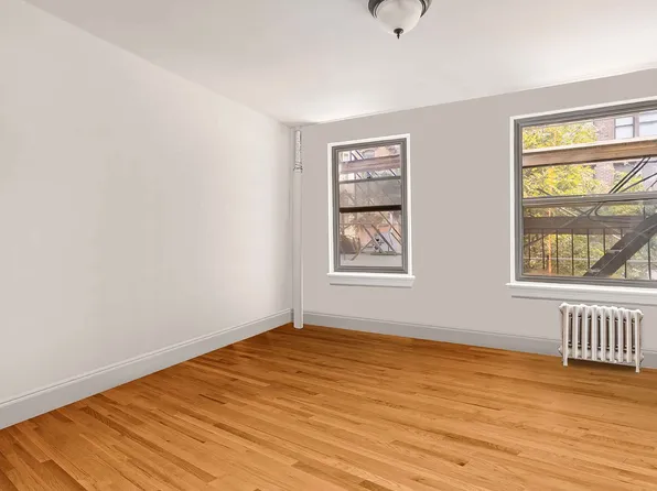 240 East 24th Street 2A image 4 of 5
