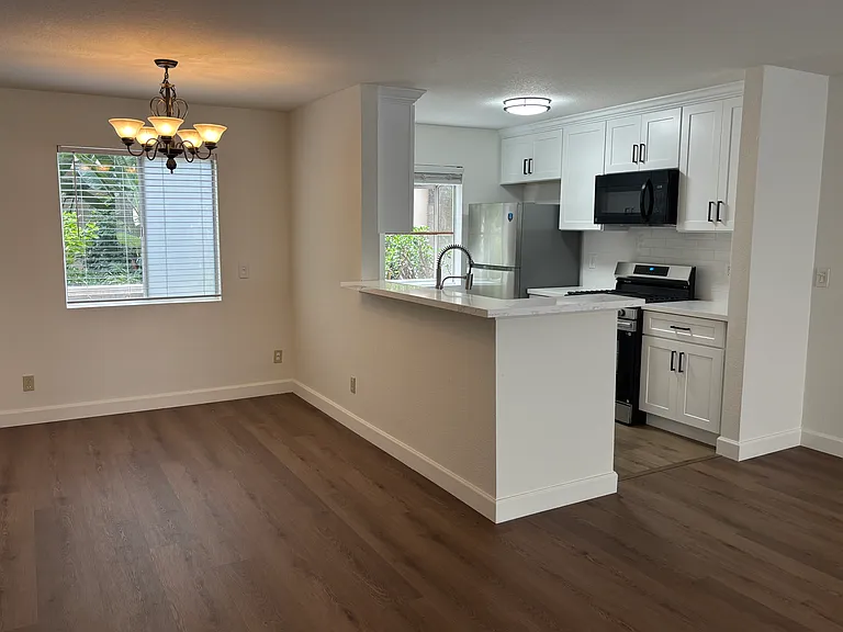 5810 W Olympic Blvd #105 — Photo 6