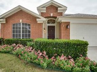326 Georgian Oak Ct, Lake Dallas, TX 75065