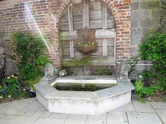 Rented by Corcoran | media 13