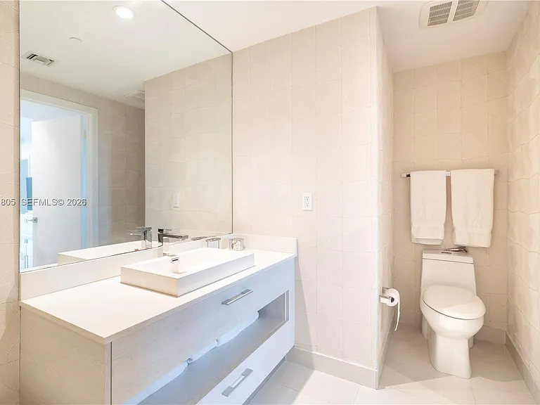 55 SW 9th St #3404 — Photo 14