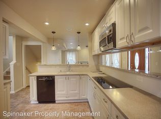 2243 E Day Island Blvd W, University Place, WA 98466