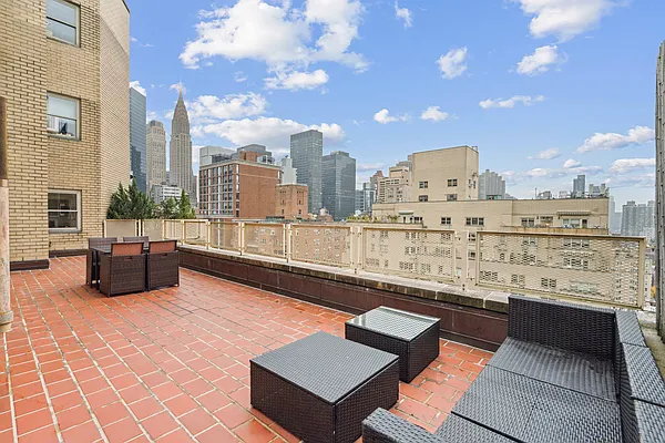 Rented by Douglas Elliman | media 28