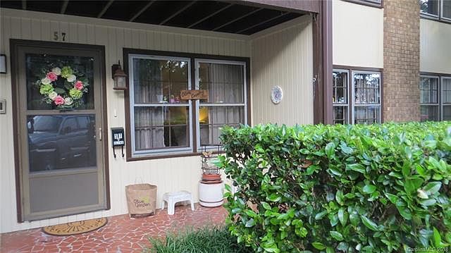 2nd image of 849 Nottingham Dr APT 57