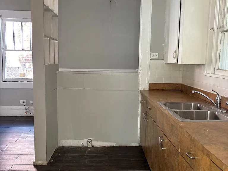 26 W 27th St — Photo 19