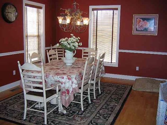 4th image of 3475 Lakeside Ln