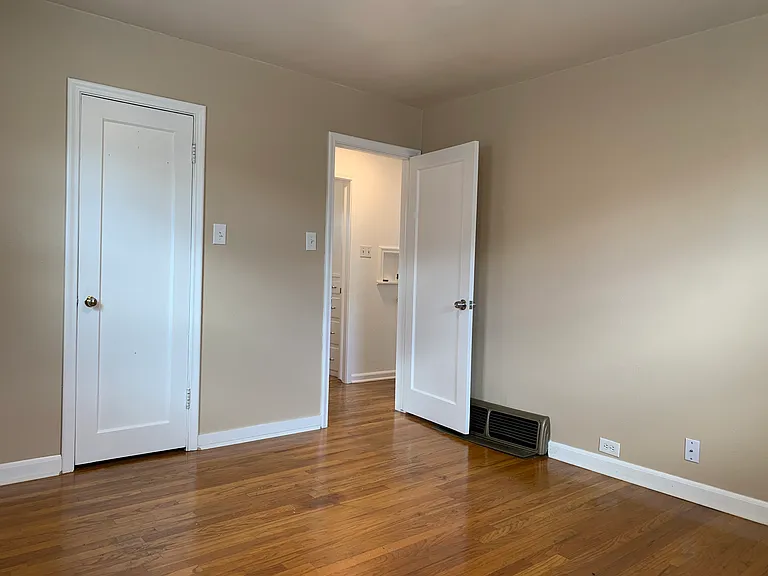328 1/2 H St — Photo 11
