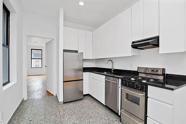 Rented by REAL New York | media 22