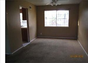 4th image of 2902 S Garfield Ave