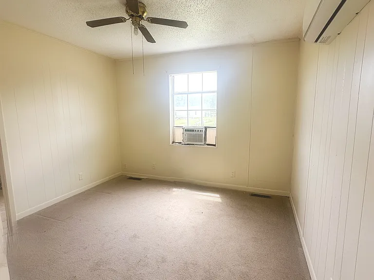 12457 FM 1392 — Photo 7