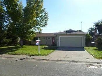 9950 Redstone Dr photo 1