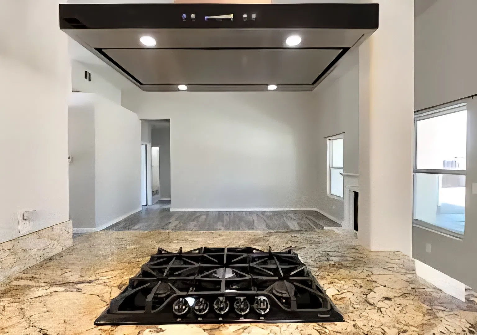 3 bed, 1684 sqft, $2,500 — Photo 4