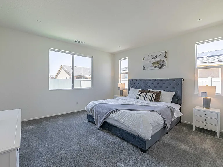 44149 Buckeye Ct — Photo 12