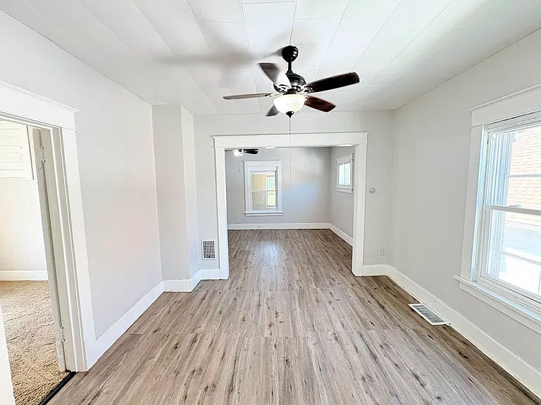 2722 N Erie St #2 — Photo 6
