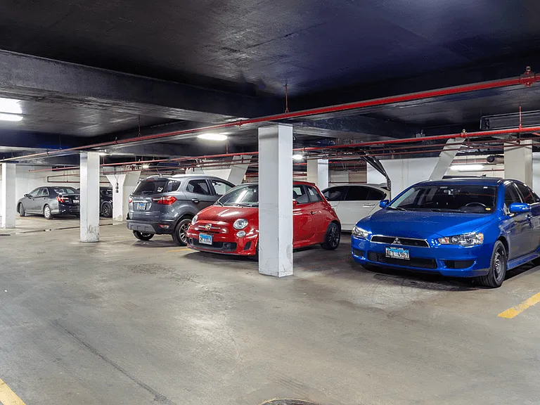 The Bryn - 5600 N Sheridan Rd — Photo 15