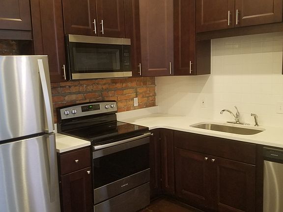2nd image of 422 Pembroke Ave APT 4