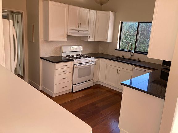 3rd image of 1684 Eisenhower St