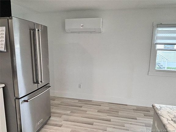 5th image of 18 View Ln