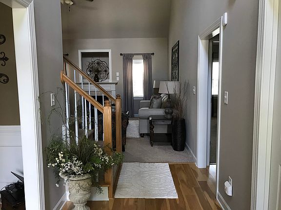 Entry / Foyer