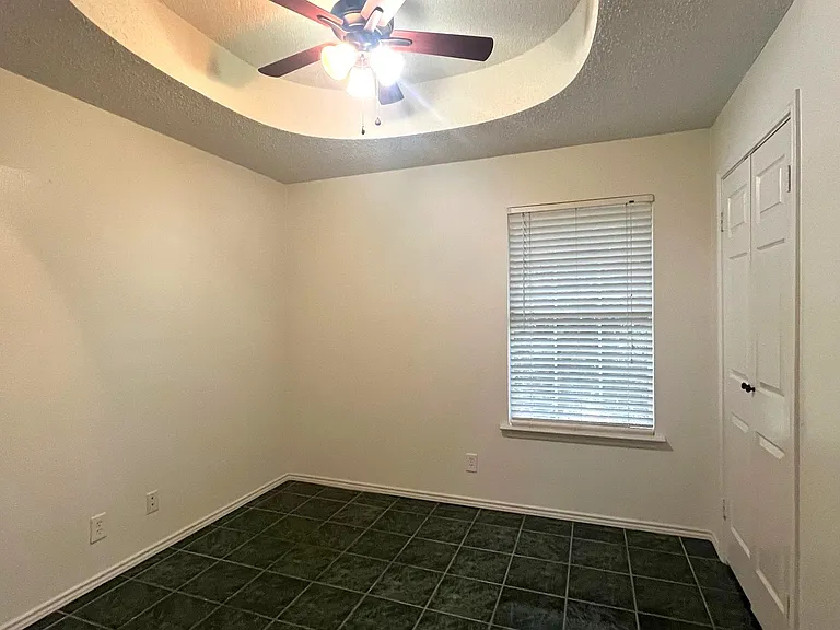 1918 Summerwood Dr — Photo 12