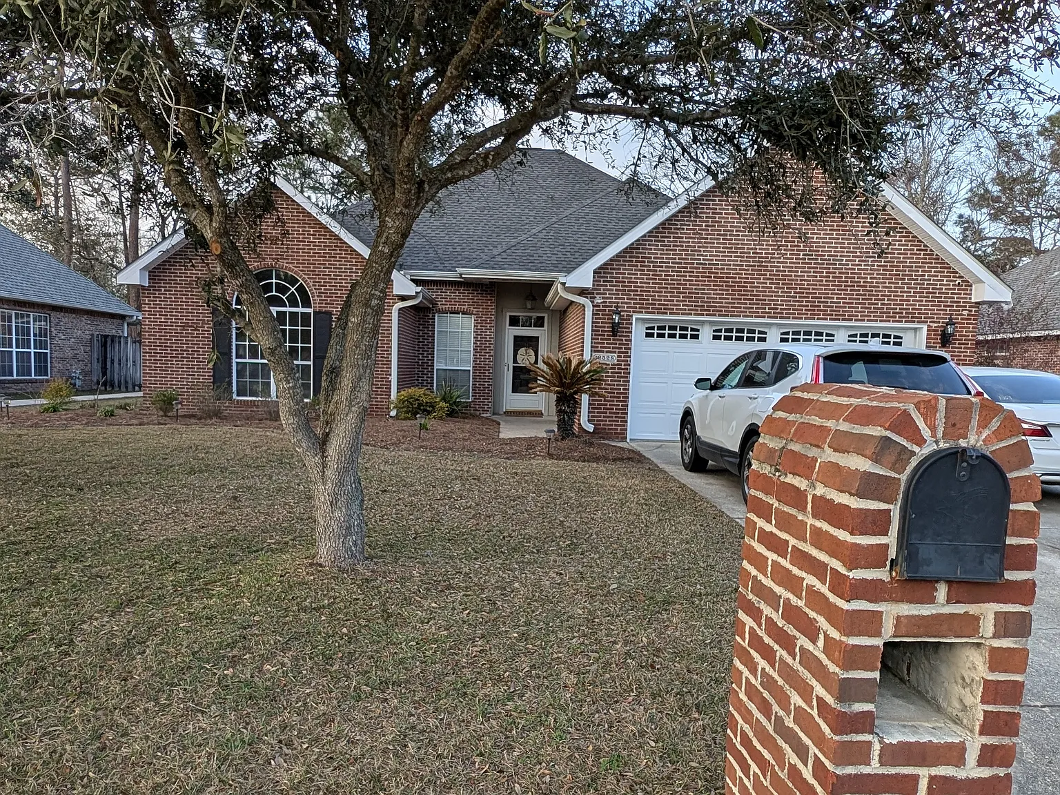 4 bed, 2008 sqft, $2,100 — Photo 1