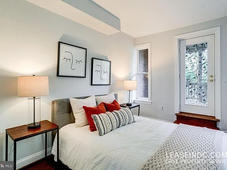 1938 Biltmore St NW #B — Photo 19