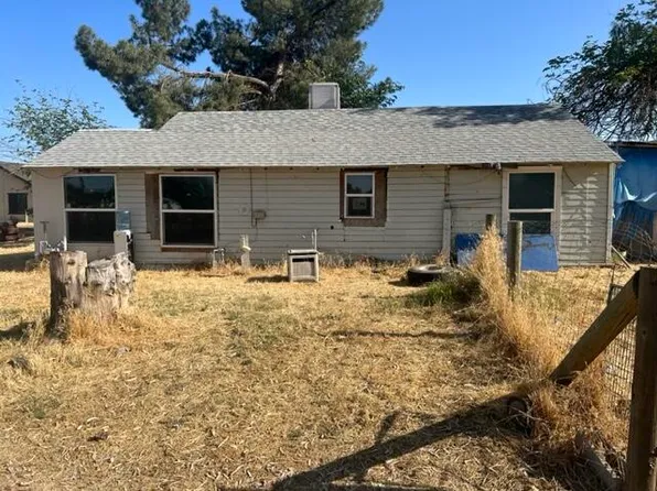3187 W Caruthers Avenue, Caruthers, CA 93609