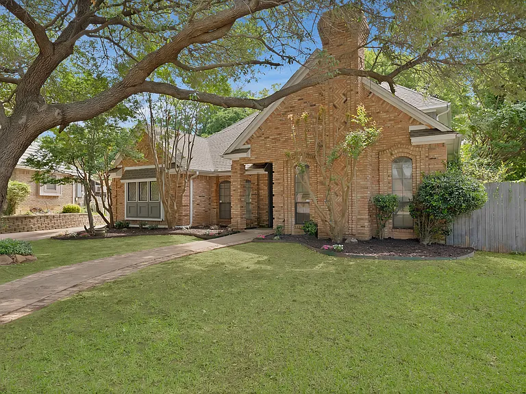 4219 Oak Springs Dr — Photo 34
