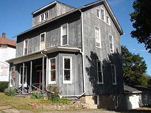 2nd image of 219 E Fairview St