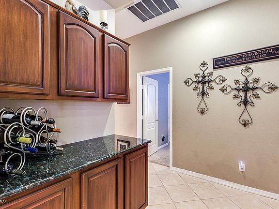 5th image of 493 W Carob Dr