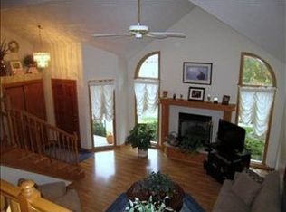 15058 Emmet St, Omaha, NE 68116