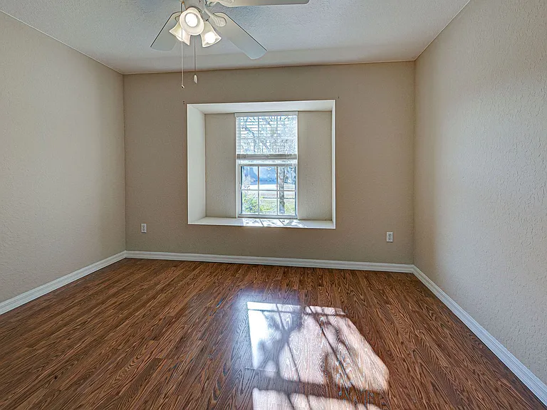 2134 Boxwood St — Photo 44
