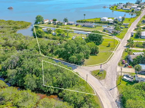 416 E Halifax Ave, Oak Hill, FL 32759