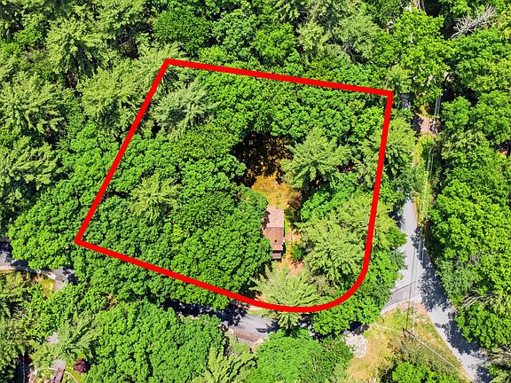 3rd image of 101 Hemlock Point Ct