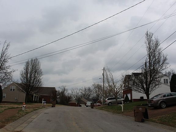 5th image of 2537 Bayview Dr