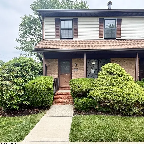 125 Riva Dr — Photo 1