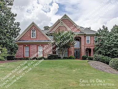 1st image of 704 Cheswich Overlook Se