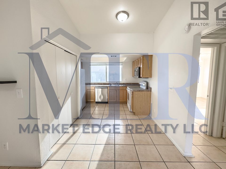 1st image of 10802 N 16th Ave APT 3