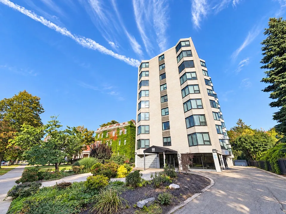 849 Delaware Ave #102