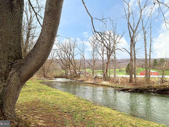5th image of 125 Old Hill Rd
