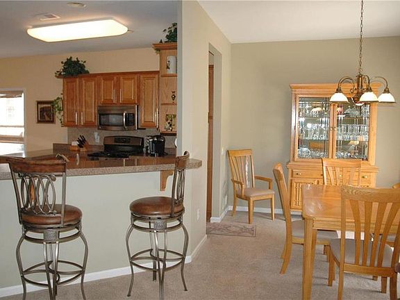 5th image of 13 Somerset Ln
