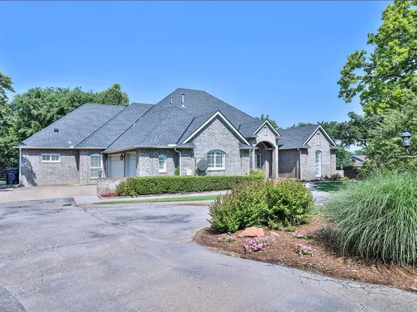 12301 Roberts Rd, Edmond, OK 73013