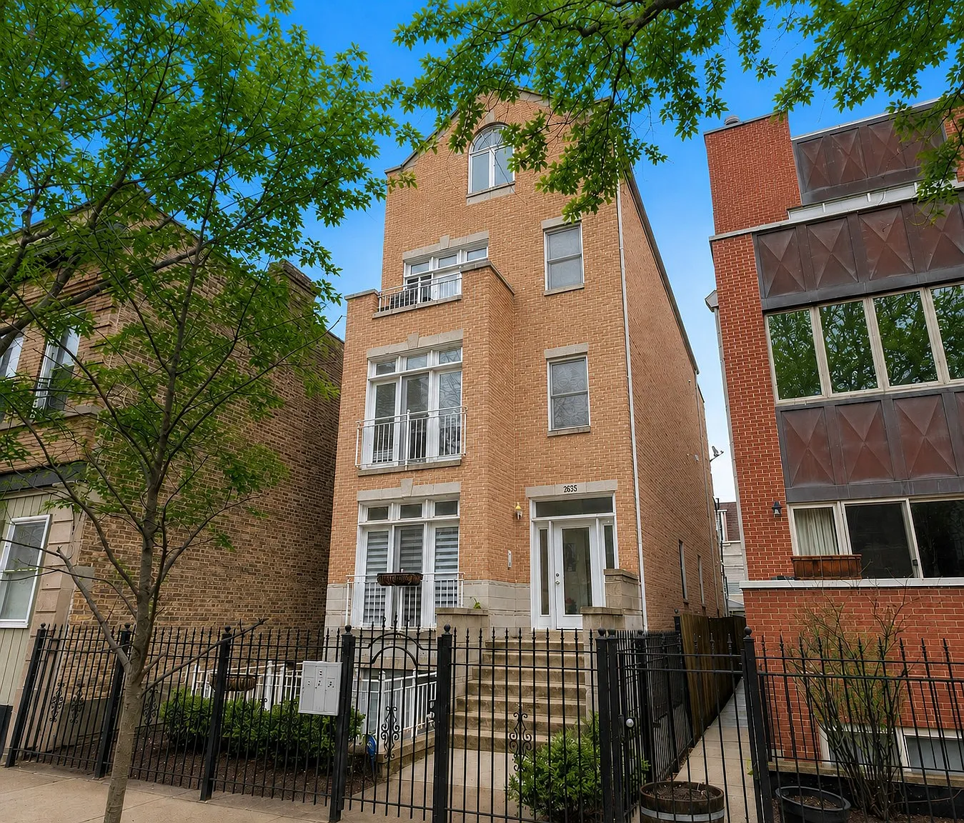 3 bed, 1650 sqft, $15,000 — Photo 1