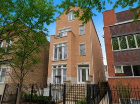 2855 N Damen Ave, Chicago, IL