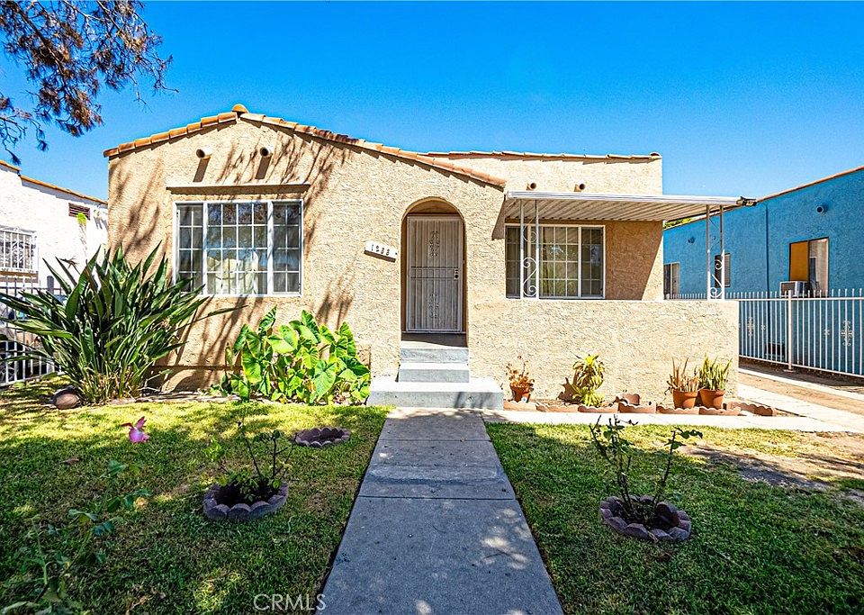 1st image of 1233 W 65th Pl